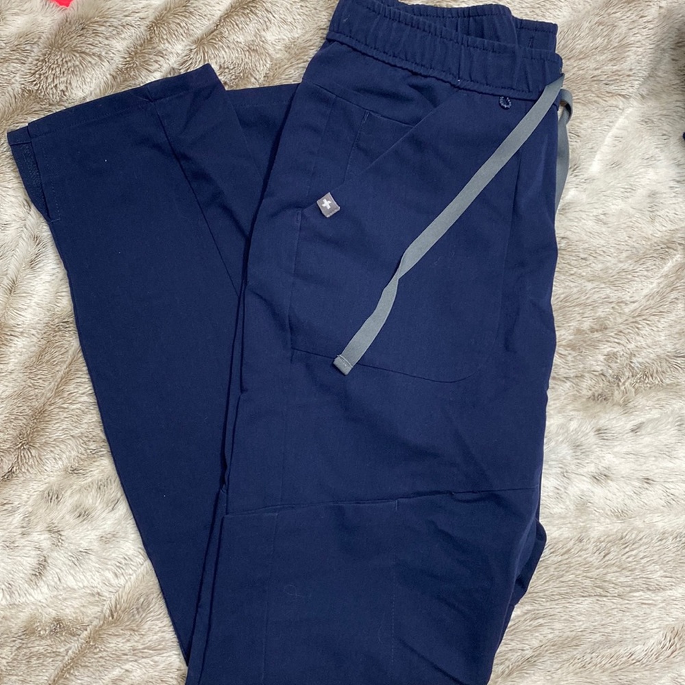 FIGS Navy Skinny leg pant